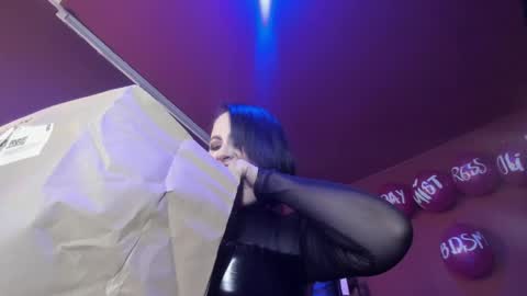   online show from 02.07.25