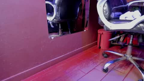   online show from 03.05.25