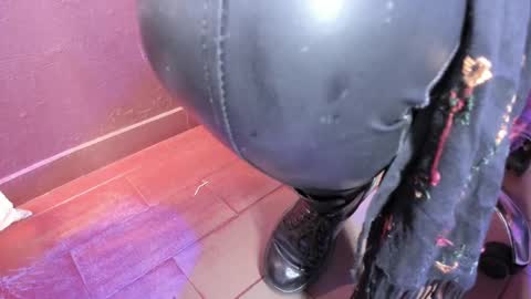   online show from 03.06.25