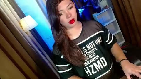 Miss OLIVIA online show from 11.27.25