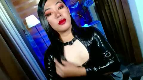 Snapshot of olivia_the_temptress27 chatting on 03.08.26 Miss OLIVIA online show from 03.08.26