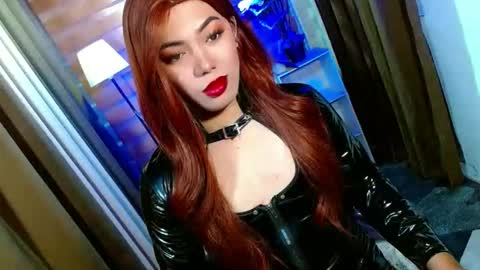 Snapshot of olivia_the_temptress27 chatting on 03.23.26 Miss OLIVIA online show from 03.23.26