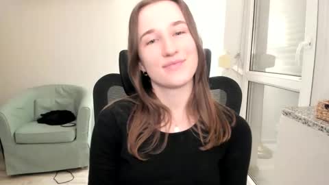 Snapshot of oliviaaa2003 chatting on 12.03.24 Oliwiaa2004 online show from 12.03.24