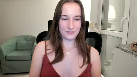 Snapshot of oliviaaa2003 chatting on 12.05.24 Oliwiaa2004 online show from 12.05.24