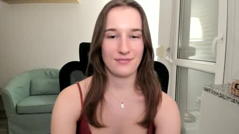 Snapshot of oliviaaa2003 chatting on 12.05.24 Oliwiaa2004 online show from 12.05.24