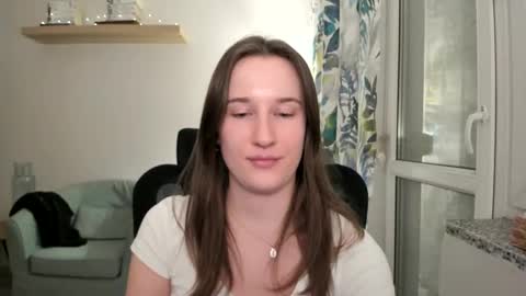 Snapshot of oliviaaa2003 chatting on 01.06.25 Oliwiaa2004 online show from 01.06.25