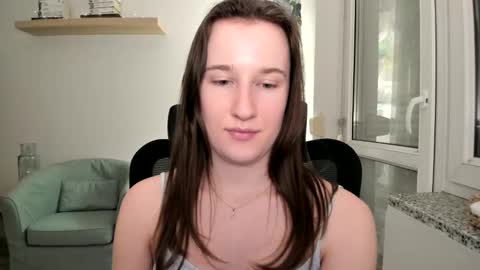 Snapshot of oliviaaa2003 chatting on 01.30.25 Oliwiaa2004 online show from 01.30.25