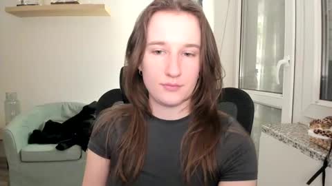 Snapshot of oliviaaa2003 chatting on 02.09.25 Oliwiaa2004 online show from 02.09.25