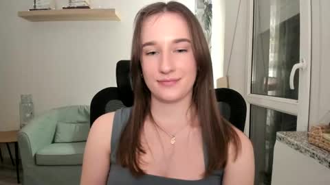 Snapshot of oliviaaa2003 chatting on 03.11.25 Oliwiaa2004 online show from 03.11.25