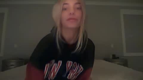 oliviacarterrr online show from 11.22.25