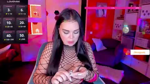 Snapshot of oliviagoold chatting on 10.05.25 Oliviagoold online show from 10.05.25