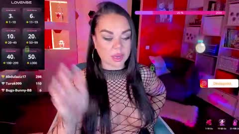 Snapshot of oliviagoold chatting on 10.10.25 Oliviagoold online show from 10.10.25