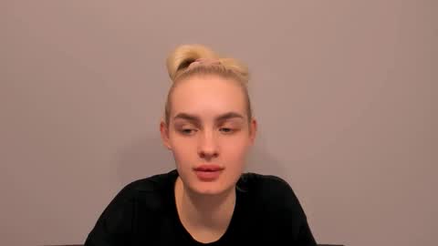 oliviaBeauty online show from 02.22.26