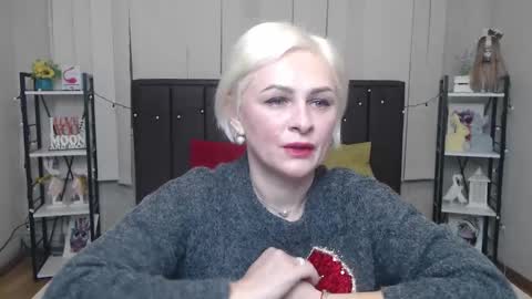 OliviaHorst online show from 10.14.25