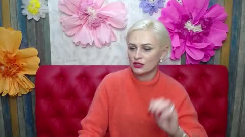 OliviaHorst online show from 11.16.25