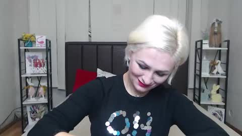 OliviaHorst online show from 11.27.25