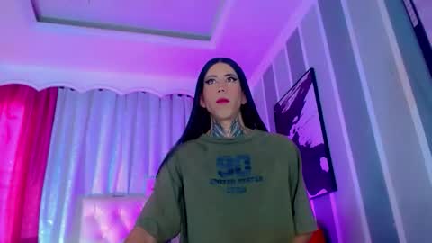 oliviahot01 online show from 04.11.26