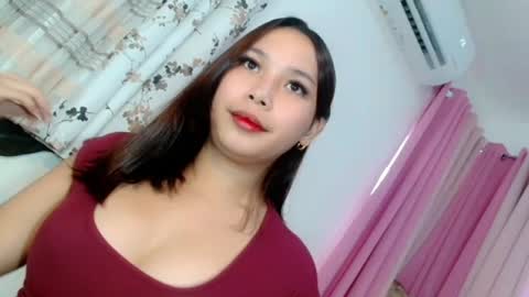 oliviahutton online show from 06.19.26