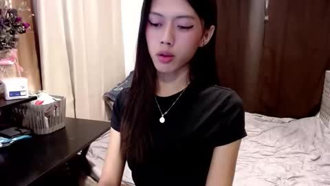 oliviaknightx online show from 11.17.25