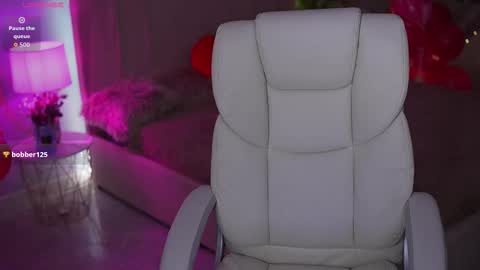 Snapshot of oliviamoore_ chatting on 02.15.26 Olivia online show from 02.15.26