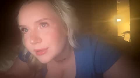 Snapshot of oliviaskies chatting on 10.01.25 Olivia baby  online show from 10.01.25