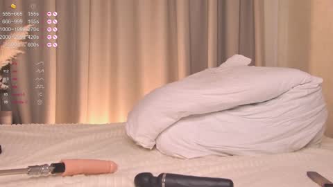 Olivia online show from 01.08.25