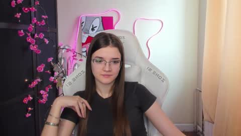 Olivia online show from 03.06.26