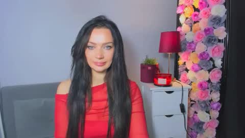 OliviaWomen online show from 11.12.25
