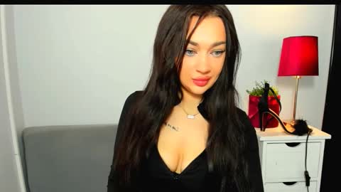 OliviaWomen online show from 03.01.26