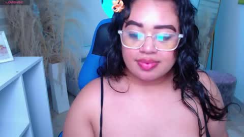 oliviia_cute online show from 10.14.25