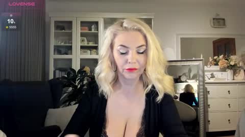 ollalla7 online show from 01.18.26