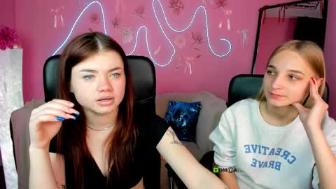 Ollivia online show from 04.25.26