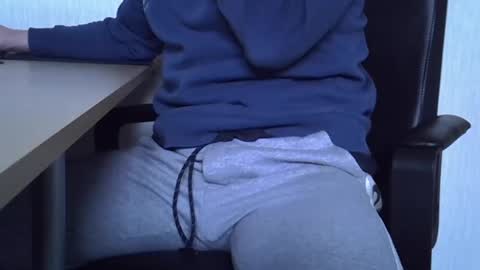 Snapshot of ollo2023 chatting on 12.25.24 Edwin online show from 12.25.24