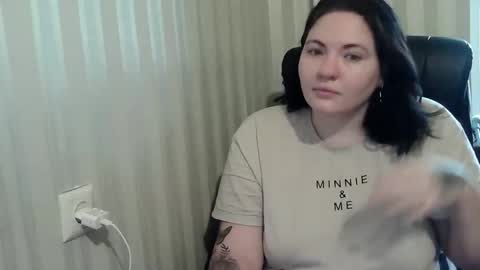 OlyaAndNetty online show from 10.29.25