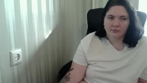 OlyaAndNetty online show from 10.30.25