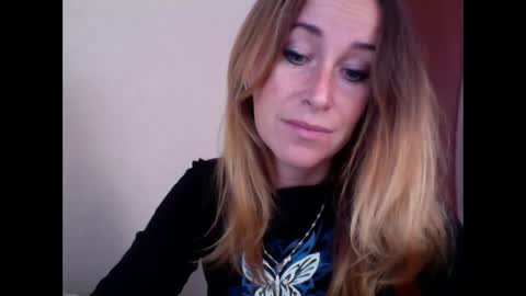 olyra11 online show from 10.07.25