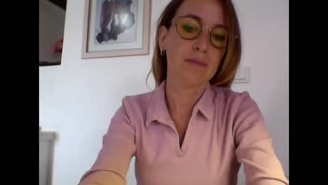 olyra11 online show from 10.14.25