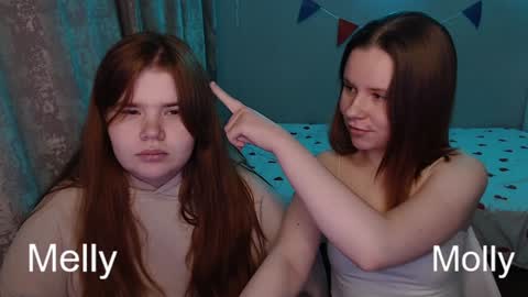 Snapshot of omellyoo chatting on 01.01.25 MellY online show from 01.01.25