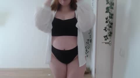  MellY  online show from 03.11.26