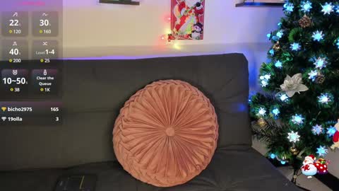 Snapshot of on_tefa chatting on 12.19.24 Violette online show from 12.19.24