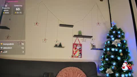 Snapshot of on_tefa chatting on 12.23.24 Violette online show from 12.23.24