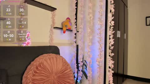 Snapshot of on_tefa chatting on 02.01.25 Violette online show from 02.01.25