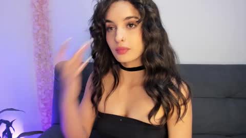 Snapshot of on_tefa chatting on 03.01.25 Violette online show from 03.01.25