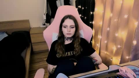 on_yxxx online show from 09.15.25