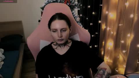 on_yxxx online show from 11.26.25