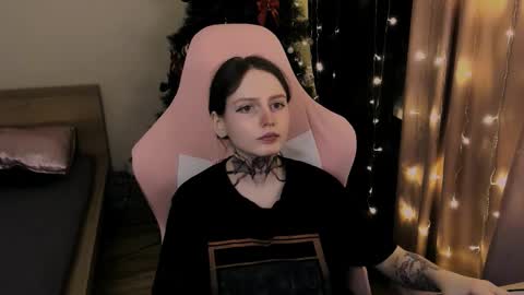 on_yxxx online show from 12.15.25