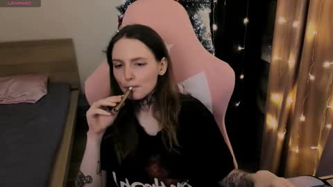 on_yxxx online show from 12.17.25