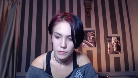 Snapshot of onaloon chatting on 09.30.25 onaloon online show from 09.30.25