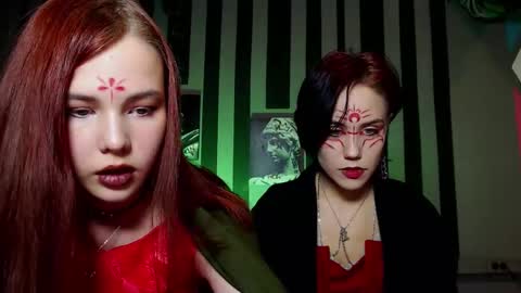 Snapshot of onaloon chatting on 10.17.25 onaloon online show from 10.17.25