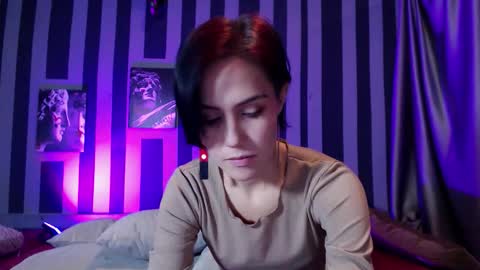 Snapshot of onaloon chatting on 10.23.25 onaloon online show from 10.23.25